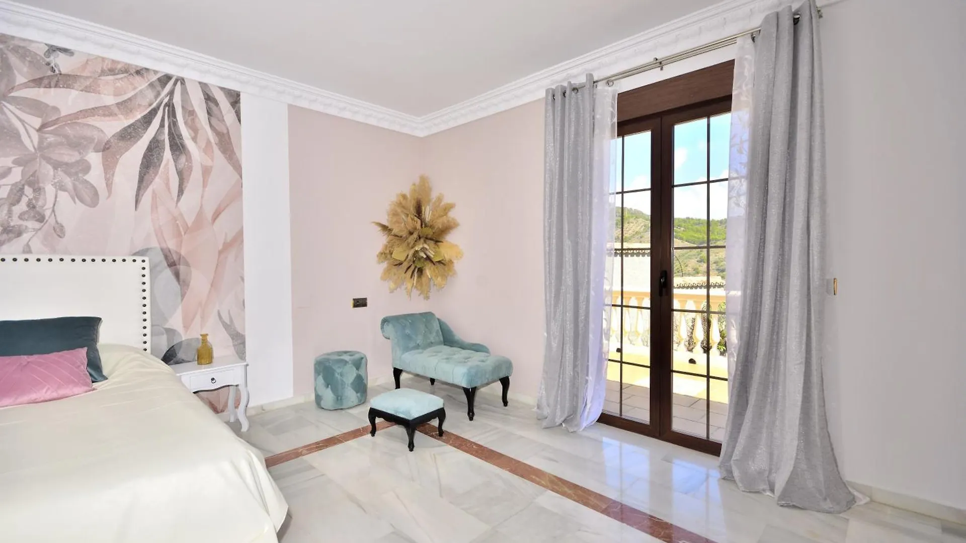 Villa Rural En Malaga Con Piscina Y Vistas Al Mar 0*,