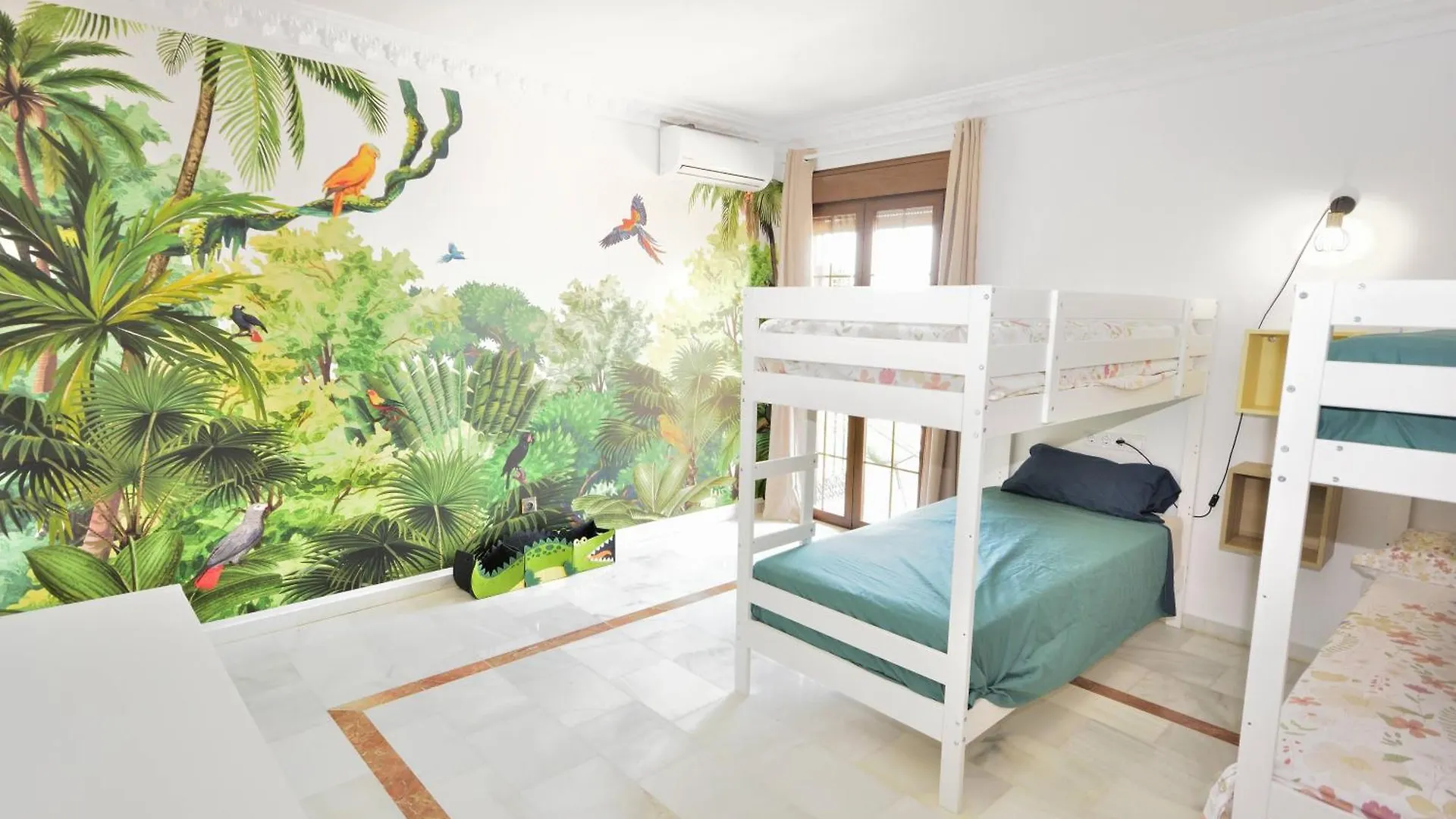 Villa Rural En Malaga Con Piscina Y Vistas Al Mar