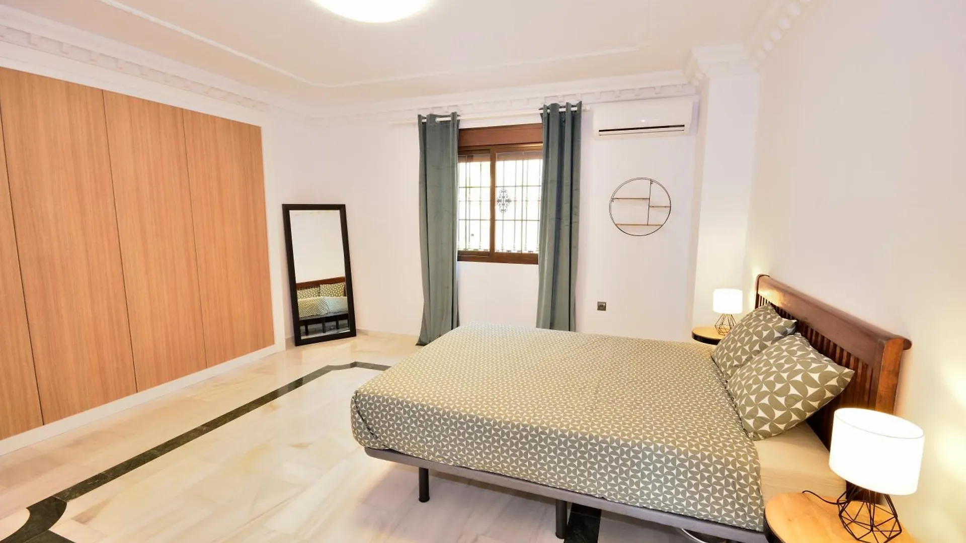 Villa Rural En Malaga Con Piscina Y Vistas Al Mar